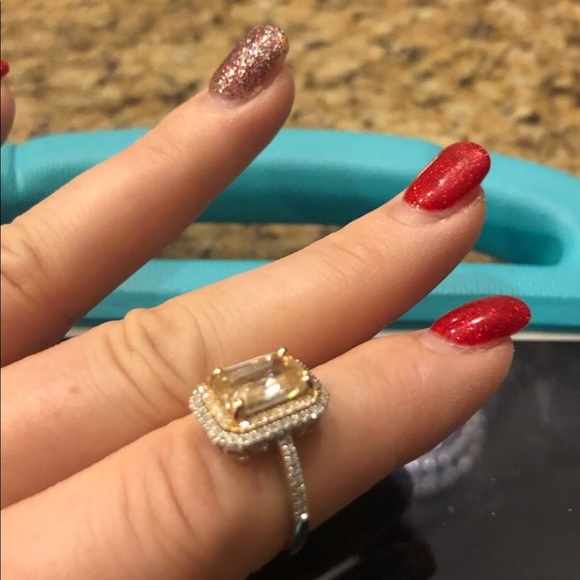 YELLOW DIAMOND RING!!! - Picture 3 of 5
